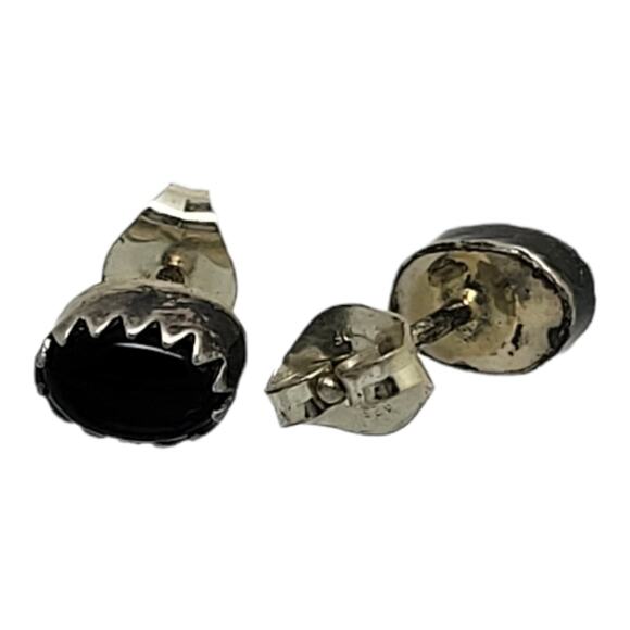 Vintage Southwest Style Oval Sawtooth Setting Onyx Stud Earrings - Picture 5 of 5